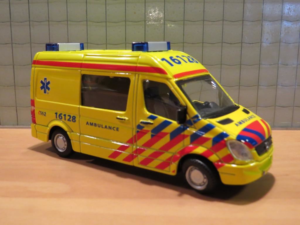 Ambulance ziekenauto 150