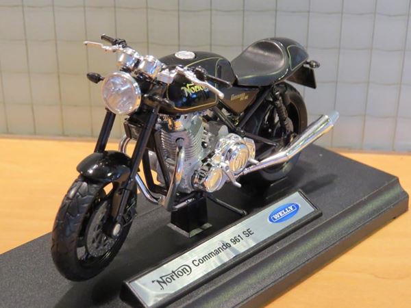 Picture of Norton Commando 961 SE 1:18 19660 Welly