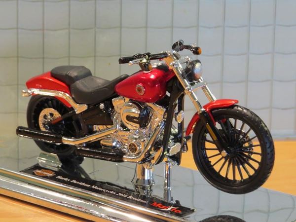 Picture of Harley Davidson FXSB Breakout 1:18 red (n45)