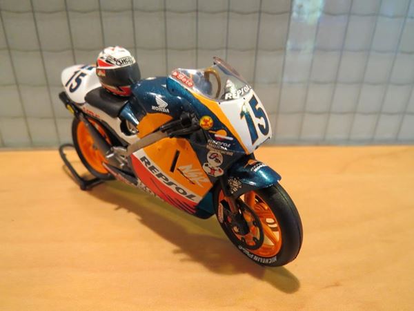 Picture of Sete Gibernau Honda NSR500 1998 1:24