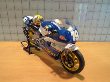 Afbeelding van John Kocinski Honda NSR500 1998 1:24