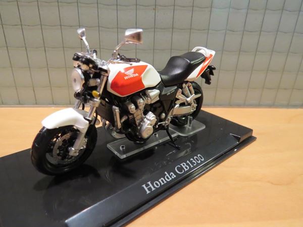 Picture of Honda CB1300 1:24 atlas