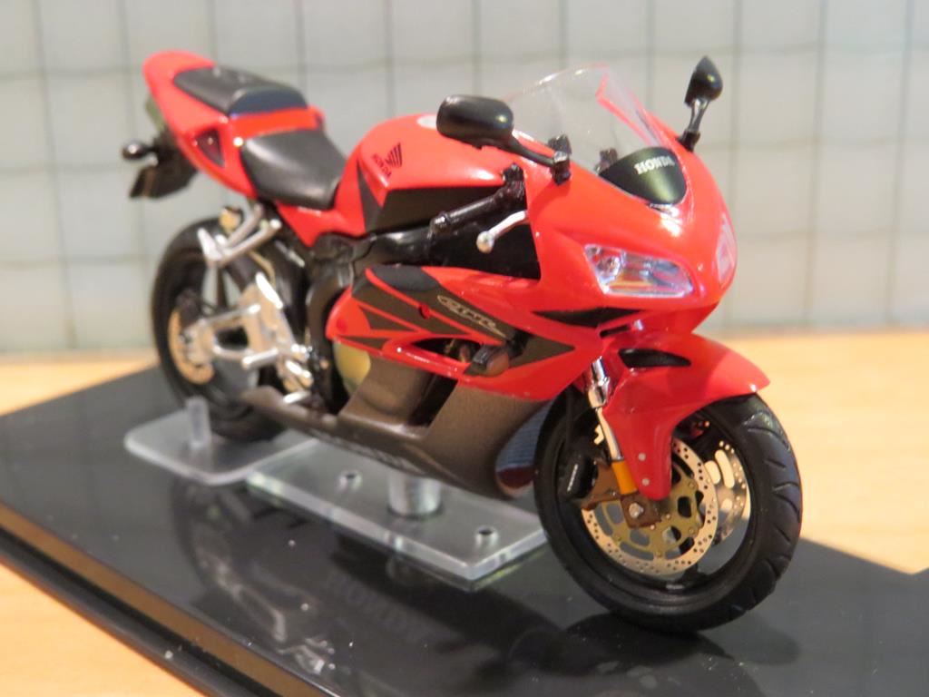 Modèle Réduit Honda Fireblade CBR 1000 RR - 1/24 Diecast Atlas - Superbike