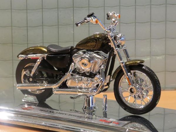 Picture of Harley Davidson XL1200 V Seventy-Two 1:18 (n050)
