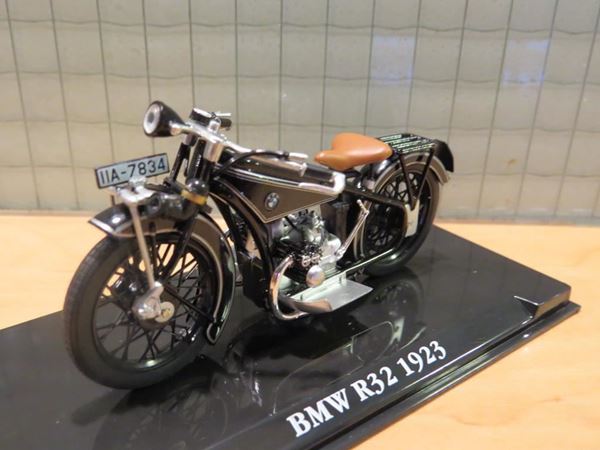 Picture of BMW R32 1:24 Atlas