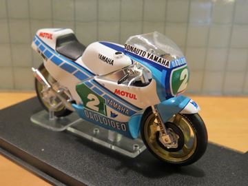 Afbeelding van Christian Sarron Yamaha TZ250 1984 1:24