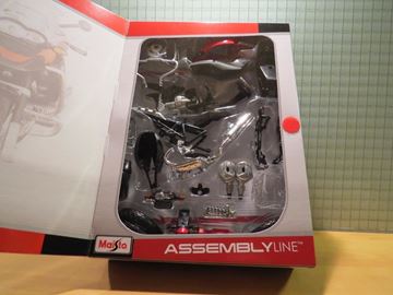 Afbeelding van BMW R1200GS 1:12 easy kit