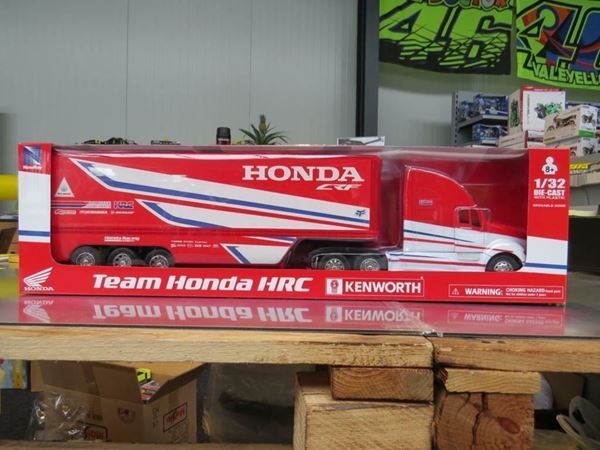 Picture of Honda HRC Factory racing truck 1:32