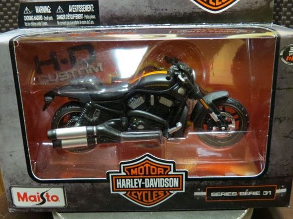 Picture of Harley Davidson VRSCDX Night Rod Special 2012 1:18 (102)