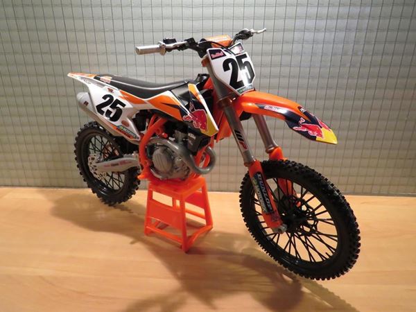 Picture of Marvin Musquin #25 KTM 450 SX-F 2018 red bull team 1:6 32227