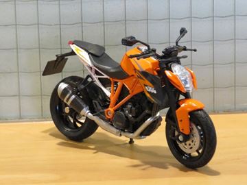 Afbeelding van KTM 1290 Super Duke R 1:18 welly