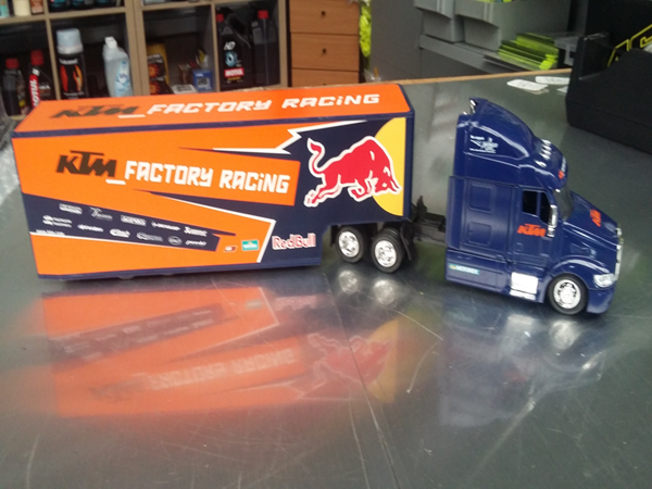 Picture of KTM Factory racing truck 1:43 Red Bull