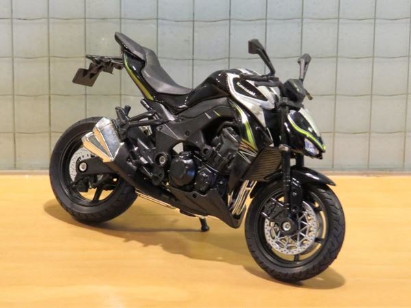 Picture of Kawasaki Z1000 2017 1:18 21676 Welly