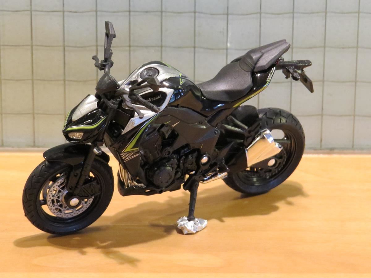 Modèle Die-Cast Kawasaki Z1000 R 2017 1:18 - Welly WE38511P, Collection