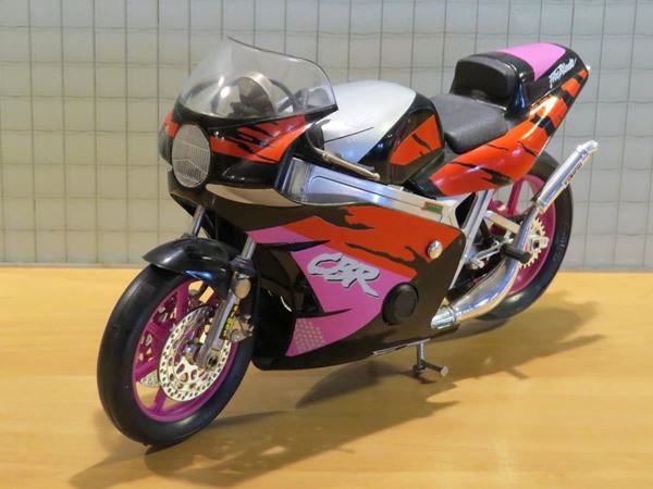 Picture of Honda CBR900RR Fireblade 1:10 guiloy