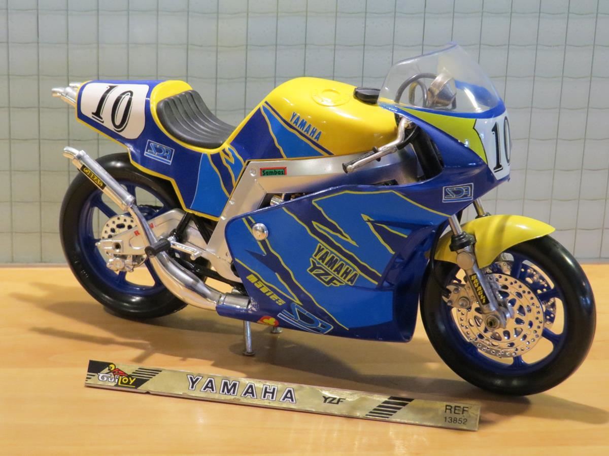 MOTO YAMAHA GUILOY 1/10 de segunda mano por 70 EUR en Carmona en WALLAPOP