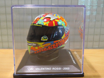 Afbeelding van Valentino Rossi  AGV helmet 2003 Valencia 1:5