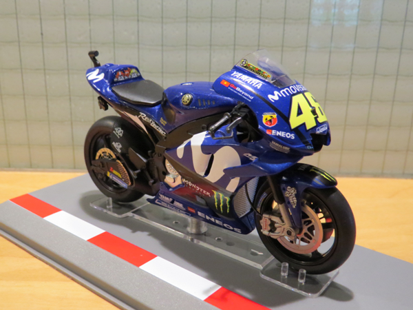 rør drivhus Incubus Valentino Rossi Yamaha YZR-M1 2018 1:18