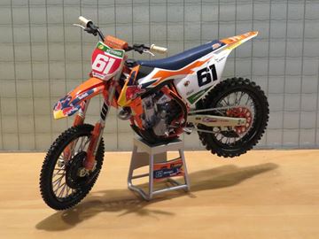 Afbeelding van Jorge Prado #61 KTM 250 SX-F 2019 red bull team 1:12