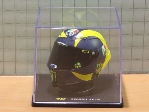 Picture of Valentino Rossi AGV helmet 2018 1:5