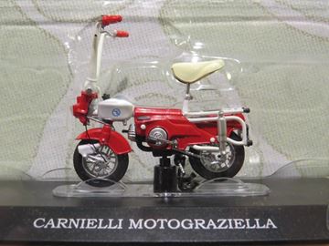 Afbeelding van Carnielli Motograziella brommer 1:18 red (M022)
