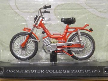 Afbeelding van Oscar Mister College Prototipo brommer 1:18 (M010)
