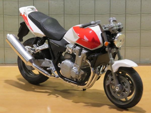 Picture of Honda CB1300 1:18