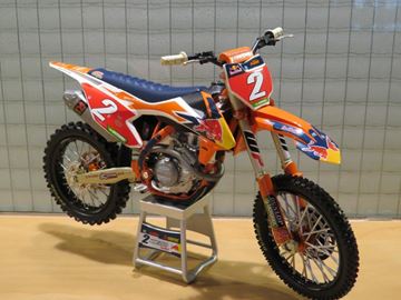 Afbeelding van Cooper Webb #2 KTM 450 SX-F 2019 red bull team 1:12