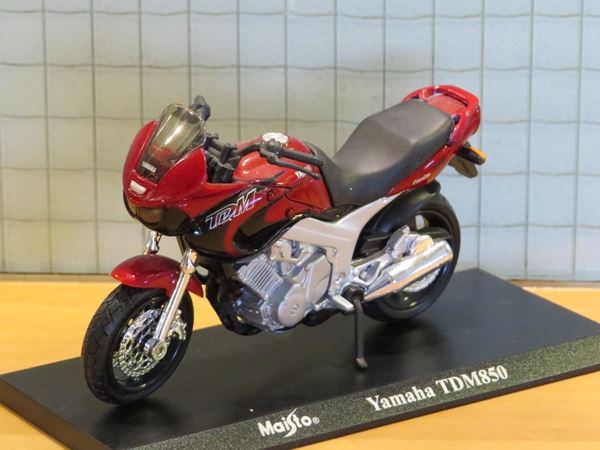 Picture of Yamaha TDM850 1:18 blister