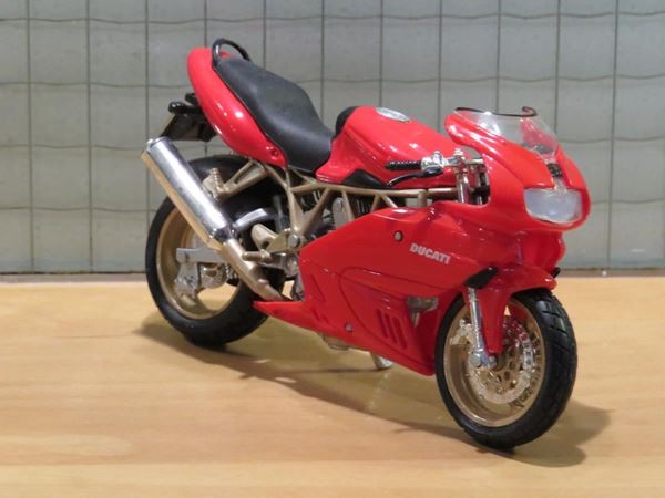 Picture of Ducati Supersport 900 red 1:18 los