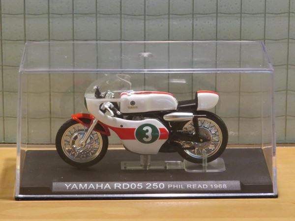 Picture of Phil Read Yamaha RD05 1968 1:24