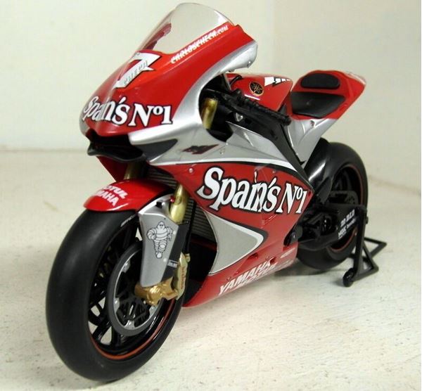 Miniature Moto GP Yamaha M1 2004 Pilote Checa - Échelle 1/18 Burago - Occasion