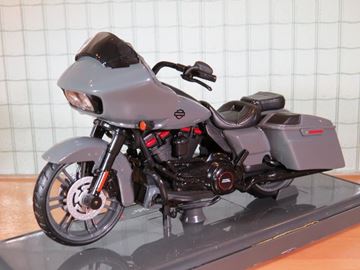 Afbeelding van Harley Davidson CVO Road Glide 1:18 (n79)