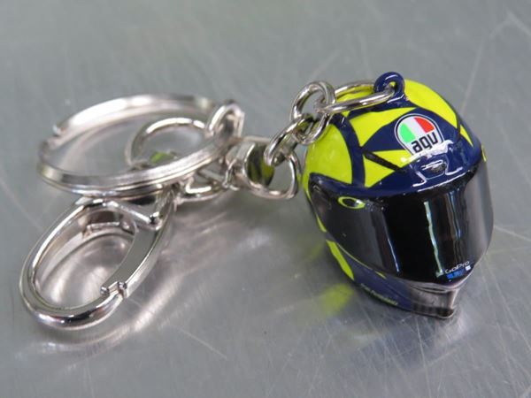 Picture of Valentino Rossi 3D helmet replica key ring VRUKH355903