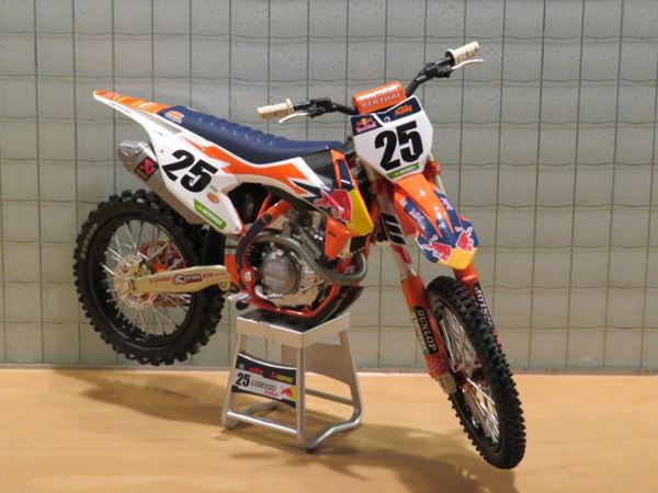 Picture of Marvin Musquin KTM 450 SX-F 2019 red bull team 1:12