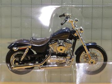 Afbeelding van Harley Davidson XL1200 V Seventy-Two 1:18 (n68)