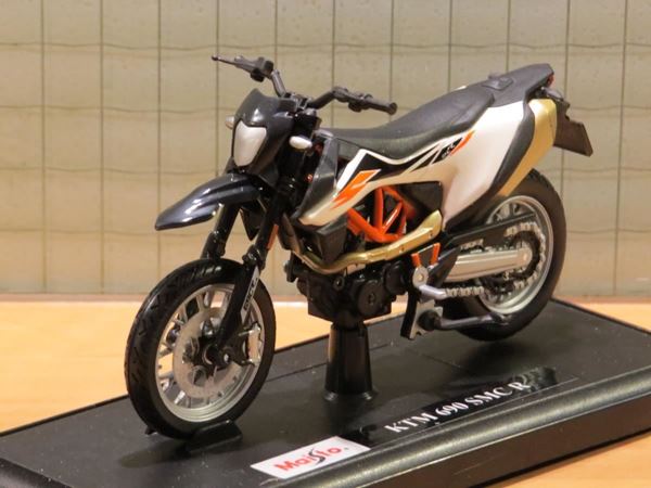 Picture of KTM 690 SMC R supermotard 1:18