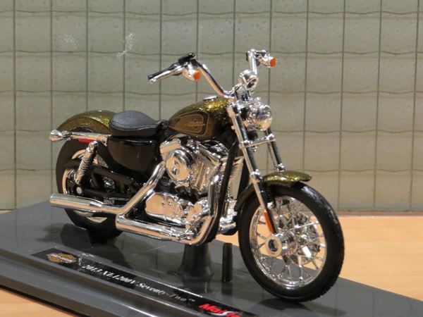 Picture of Harley Davidson XL1200 V Seventy-Two 1:18 (n070)