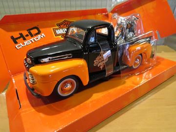 Afbeelding van Ford F-1 pickup + Harley Davidson FLH Duo Glide 1:24 32180