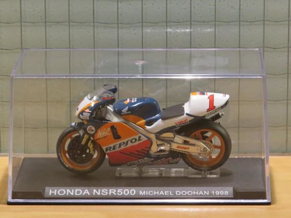 Picture of Mick Doohan Honda NSR500 1998 1:24