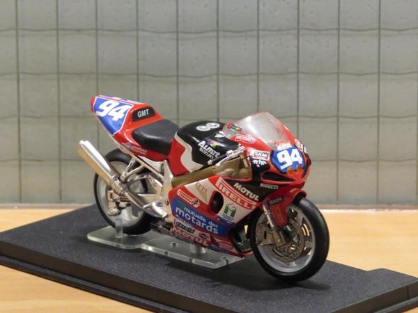 Picture of 24 hours Suzuki GSX-R1000 1:24 Guyot , Scarnato , Dussauge