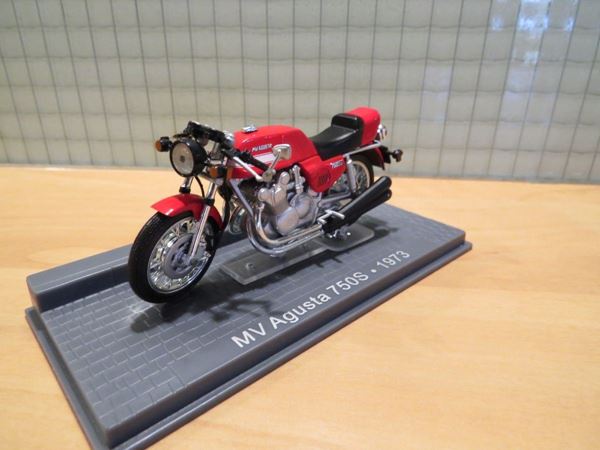 Picture of MV Agusta 750S 1:24