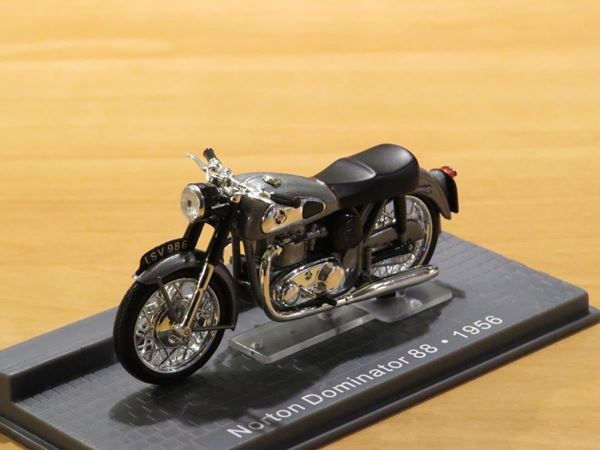 Picture of Norton Dominator 88 1:24