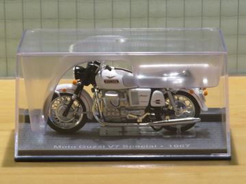 Afbeelding van Moto Guzzi V7 Special 1:24