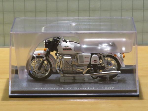 Picture of Moto Guzzi V7 Special 1:24