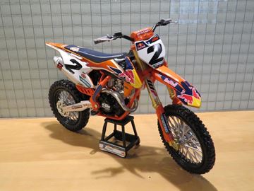 Afbeelding van Cooper Webb #2 KTM 450 SX-F 2019 red bull team 1:10