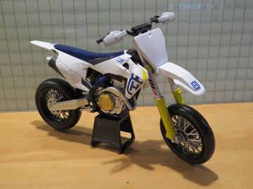 Afbeelding van Husqvarna FS 450 2019 Super motard 1:12 58163