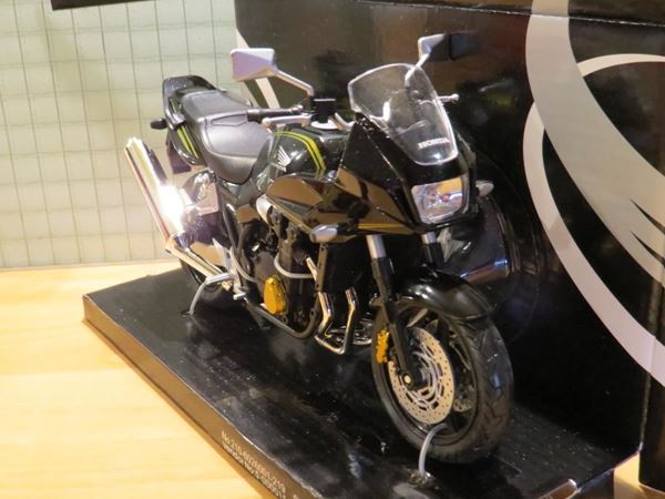 Picture of Honda CB1300 SB 1:12 blk 6001