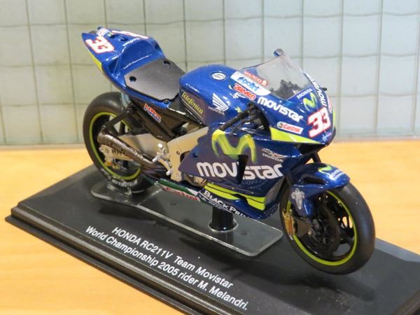 Picture of Marco Melandri Honda RC211V 2005 1:22