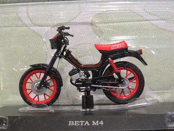 Afbeelding van Beta M4 brommer 1:18 (M040)